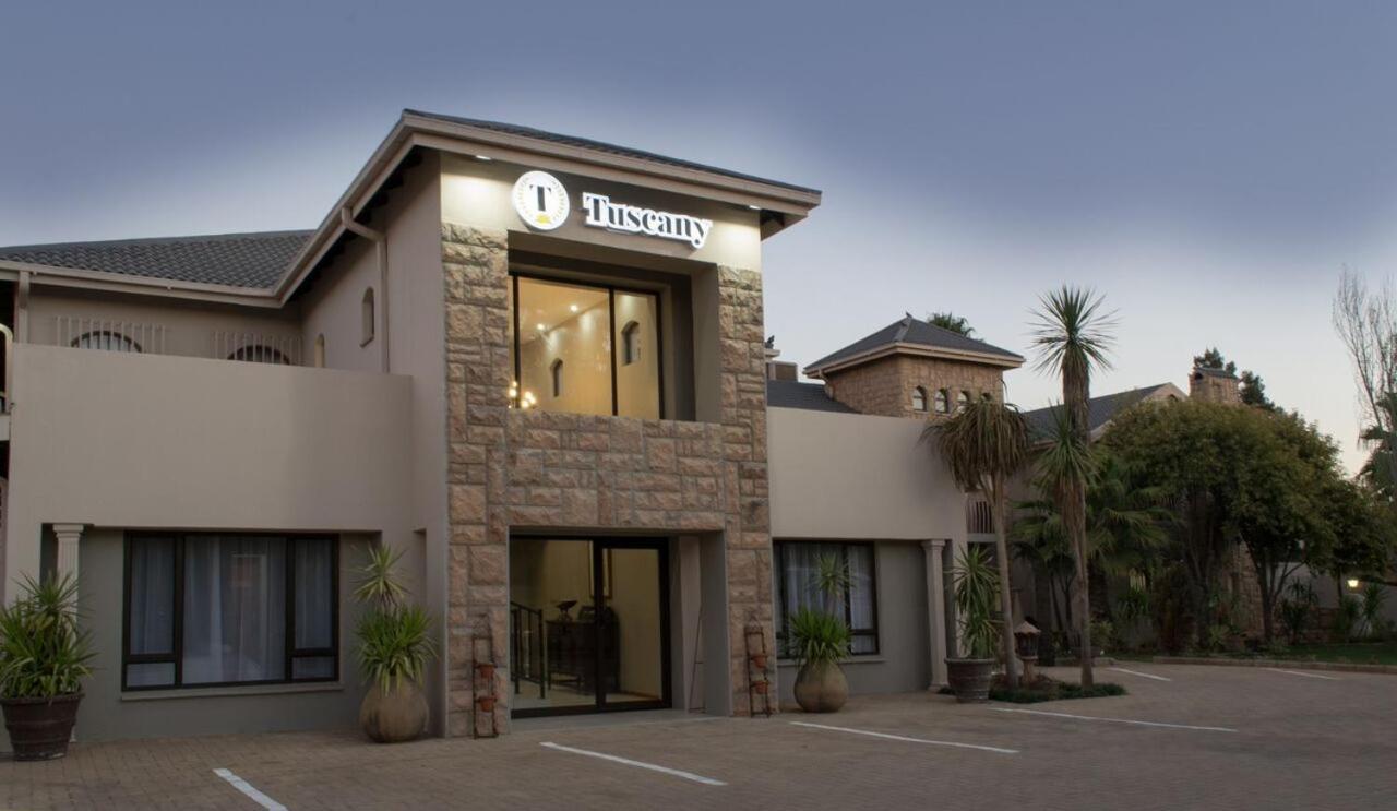 Tuscany Vryburg ภายนอก รูปภาพ